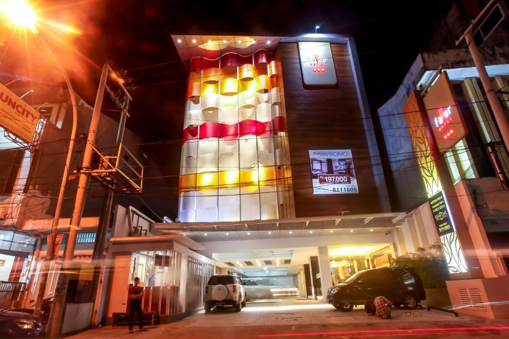 Favor Hotel Makassar City Center By LIFE - Makassar