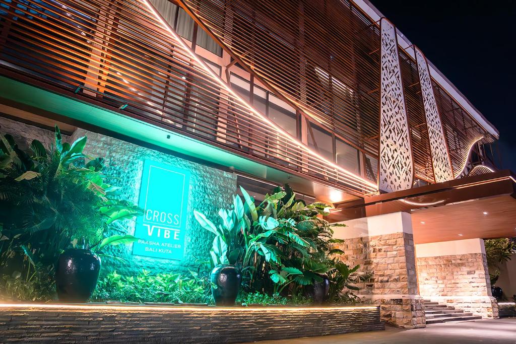 Cross Vibe Paasha Atelier Bali Kuta - Kuta